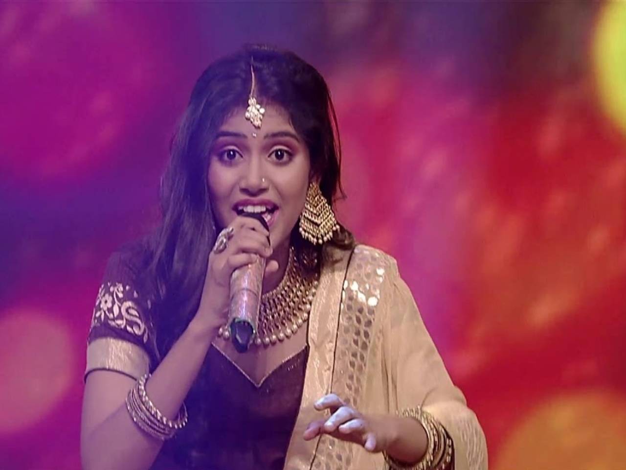 10 sexiest performances from Sa Re Ga Ma Pa Bangla