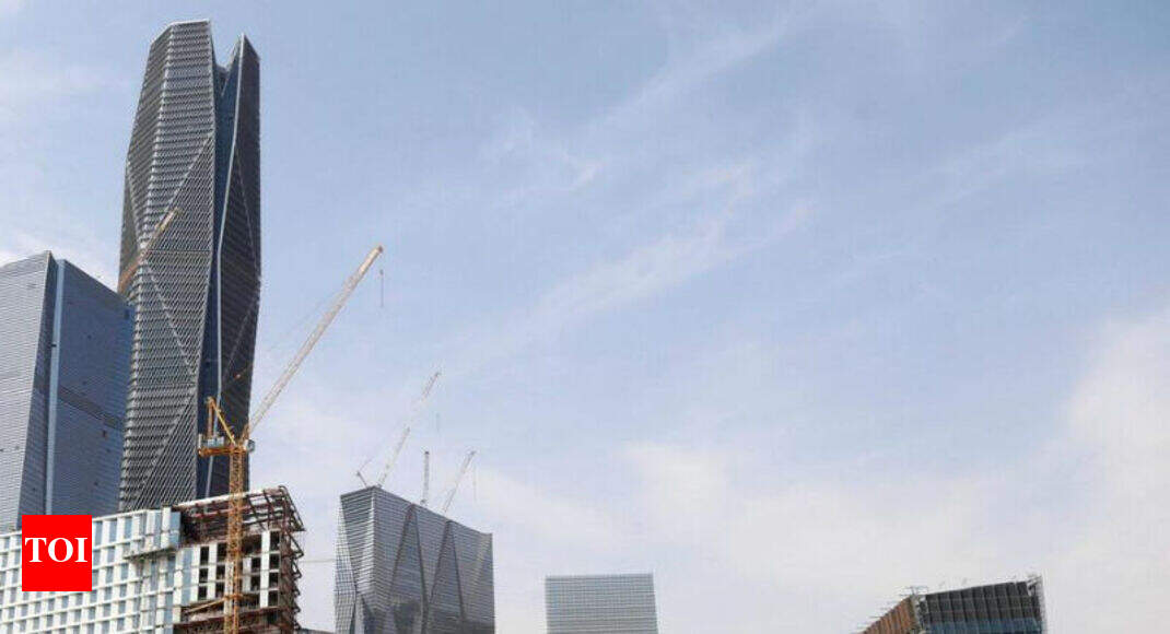 Saudi to ban foreigners from hospitality jobs