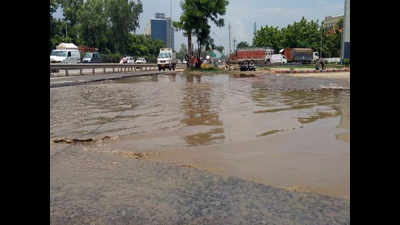 Why this NH-8 service lane is usually flooded