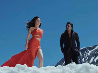 'Saaho' song teaser: Shraddha Kapoor and Prabhas look fab in the new-age love anthem 'Enni Soni'