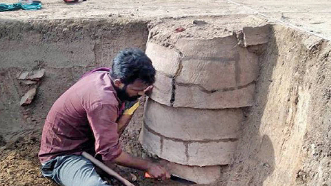 30 हज़ार साल से लगातार आबाद ये गांव - BBC News हिंदी