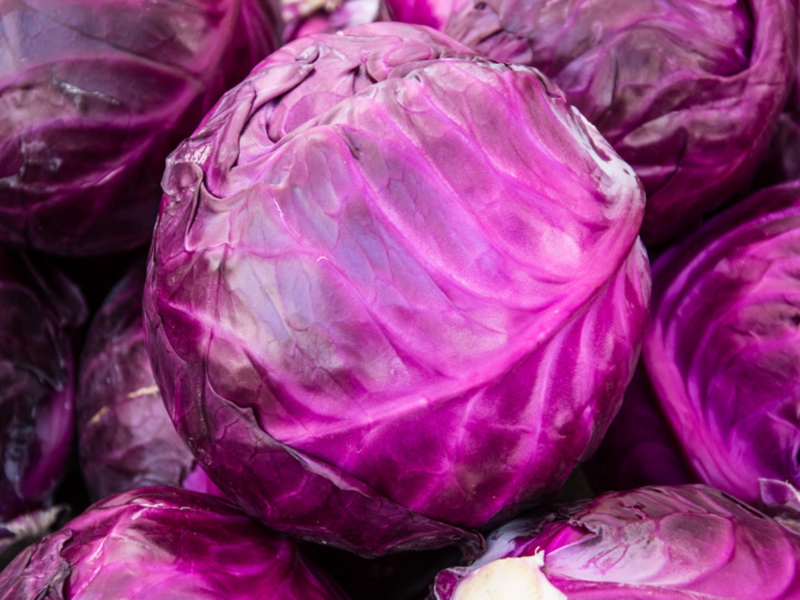 benefits of juicing red cabbage