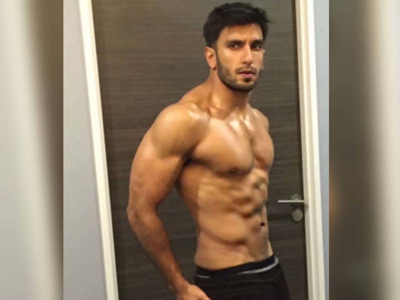 Ranveer Singh flaunts his bulked physique in recent photos