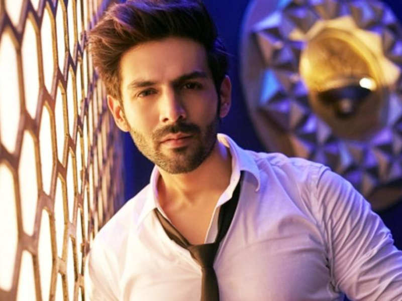 Kartik Aaryan to collaborate with 'Neerja' director Ram Madhvani next? | Hindi Movie News - Times of India