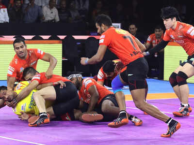 Pro Kabaddi 2019: U Mumba beat Gujarat Fortunegiants 32-20