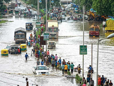 Flood waters recede, but rain fury threat still looms in Vadodara ...