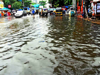 Mumbai Rains 6 Killed As Heavy Rain Lashes Mumbai More Likely Today Mumbai News Times Of India