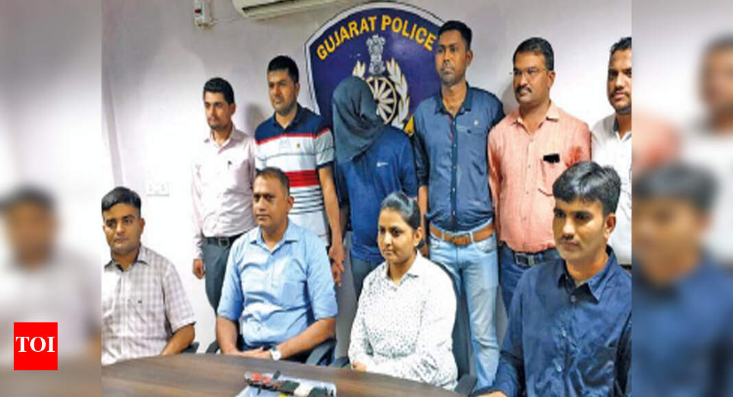 Historysheeter arrested for murder and loots Surat News Times of India