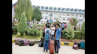 Kashmiri students in Rajasthan panicky over chaos in valley