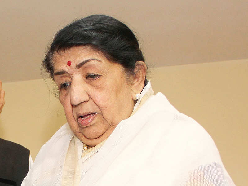 Lata Mangeshkar always feels Kishore Kumar&#39;s absence | Hindi Movie News - Times of India