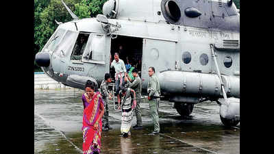 58 airlifted from Thane district, 600 villagers rescued in Raigad