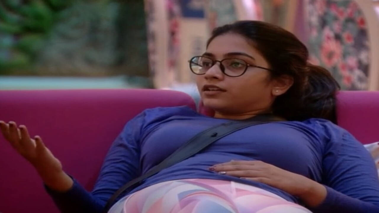 Bigg Boss Telugu 3: Punarnavi Bhupalam gets angry at the housemates;  nominates herself for eviction - Times of India