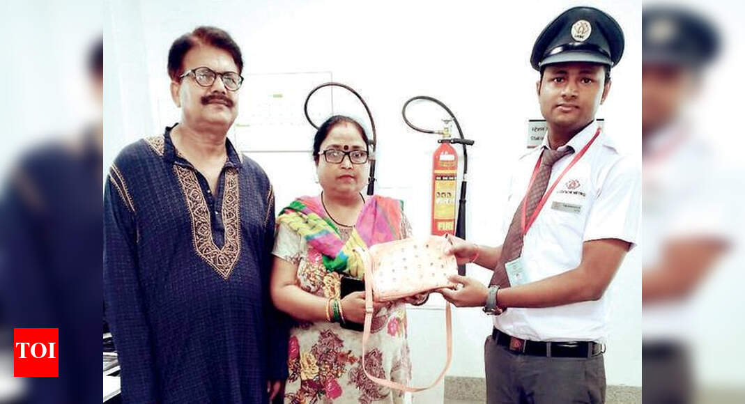 Lost and found in Lucknow Metro Bag with Rs 1 lakh cash Lucknow News