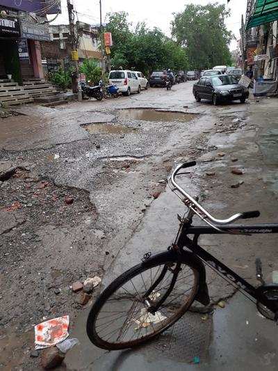 Pitiable condition of roads in Dwarka