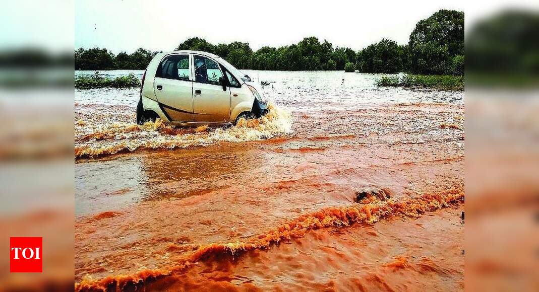 Rain plays havoc, downpours set to continue in Goa | Goa News - Times ...