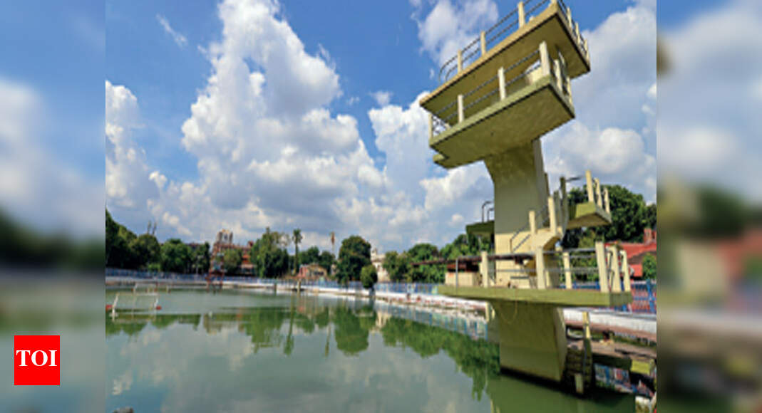 Kolkata civic body suspends swimming lessons at College Square pool
