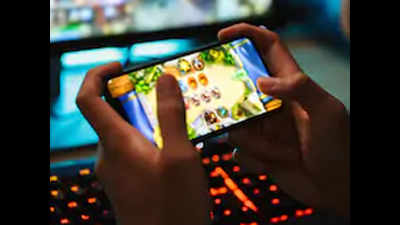 Suicide turns spotlight back on killer gaming-mobile combo