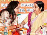 ​Sushma Swaraj’s golden moments with Big B, Sridevi, Dilip Kumar & others