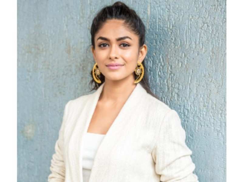 Mrunal Thakur: Screen time doesn&#39;t matter to me | Hindi Movie News - Times of India