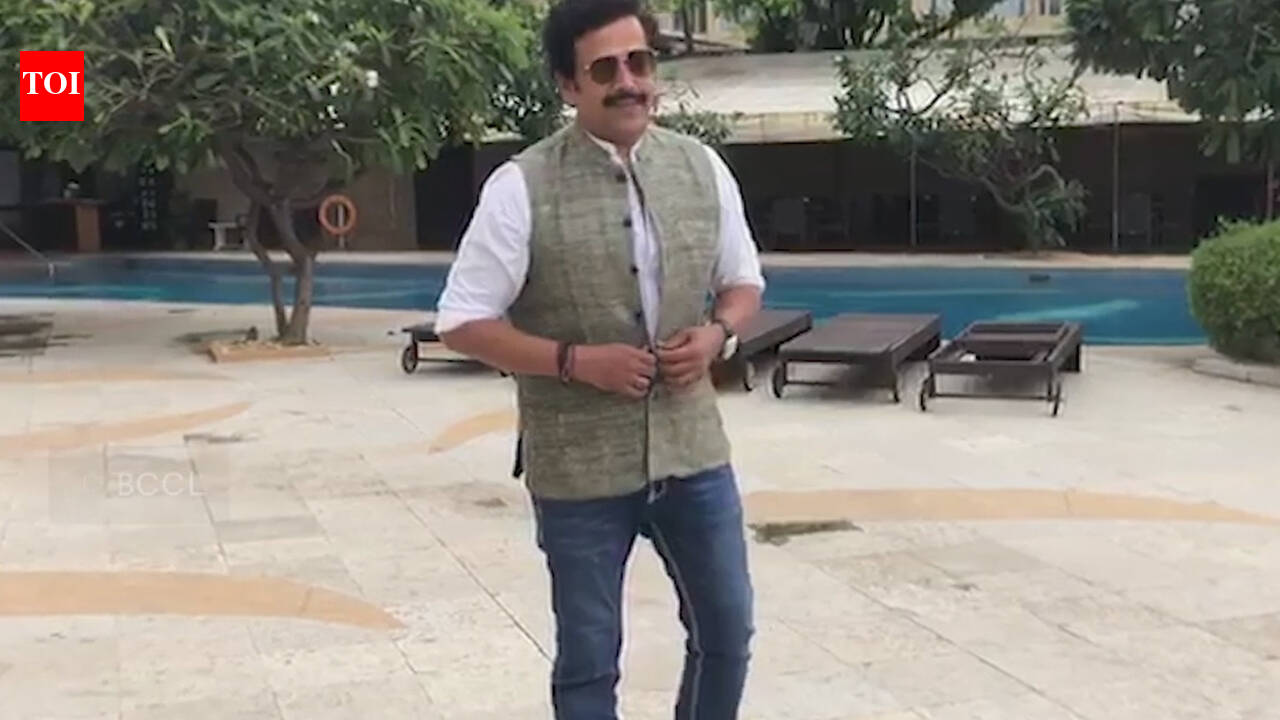 Actor-turned-MP Ravi Kishan poses for shutter bugs