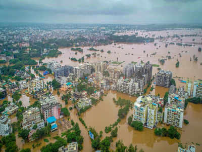 Maharashtra floods: Milk gets rationed, many forced to drink rainwater ...