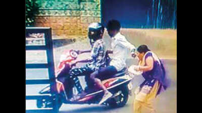 Chennai: Two chain snatchers held within 12 hours