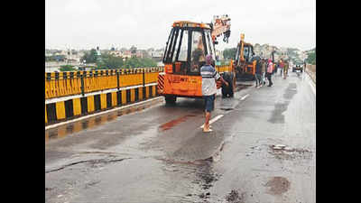 Downpour damages Raipur's newly built expressway