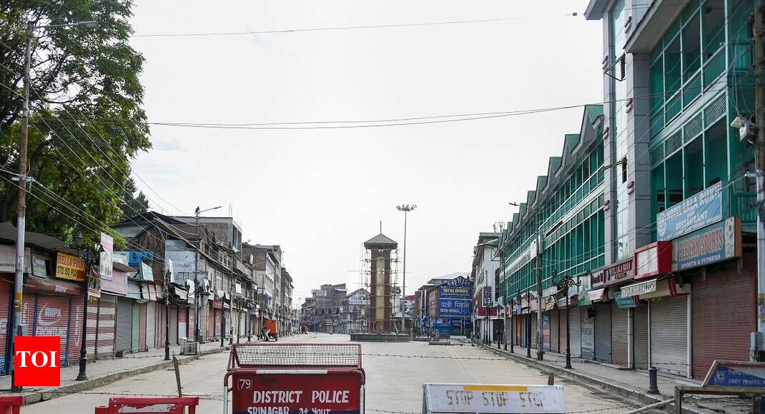 Resolve issues through talks: China to India, Pak