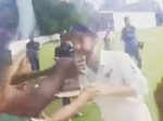 NZ captain Kane Williamson eats birthday cake from Sri Lankan fan