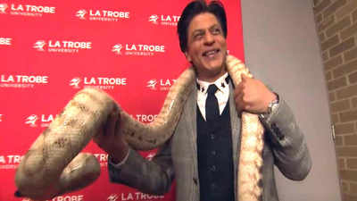 Shah Rukh Khan welcomed with a ‘python around his neck’ at the La Trobe University