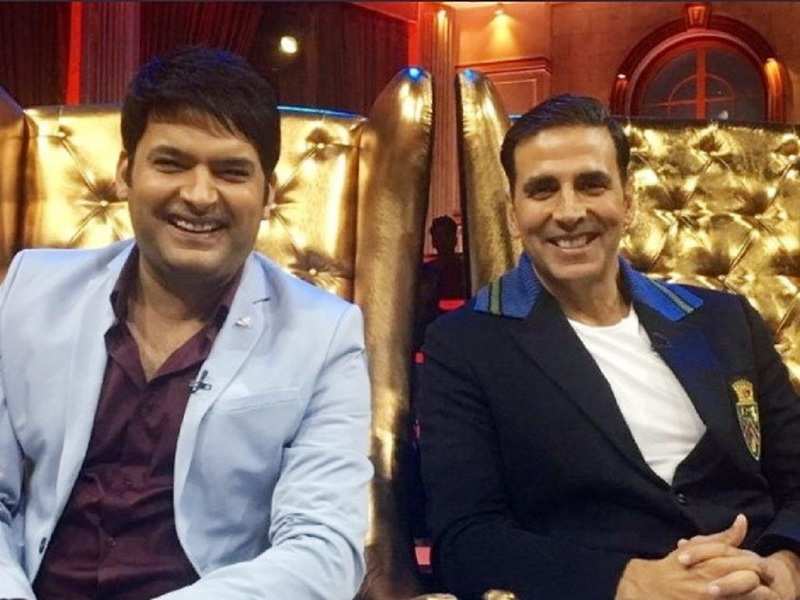 The Kapil Sharma Show: Did Akshay Kumar fall from rooftop of the show&#39;s set  while making grand entry? - Times of India