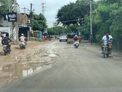 Bad road condition at Bandlaguda Jagir
