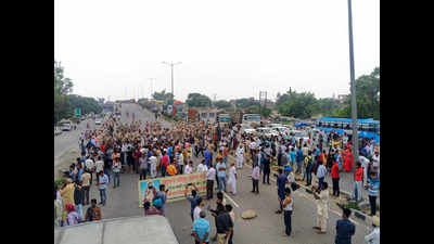 Ludhiana-Amritsar highway blocked against SC order to demolish Delhi’s Ravidas temple