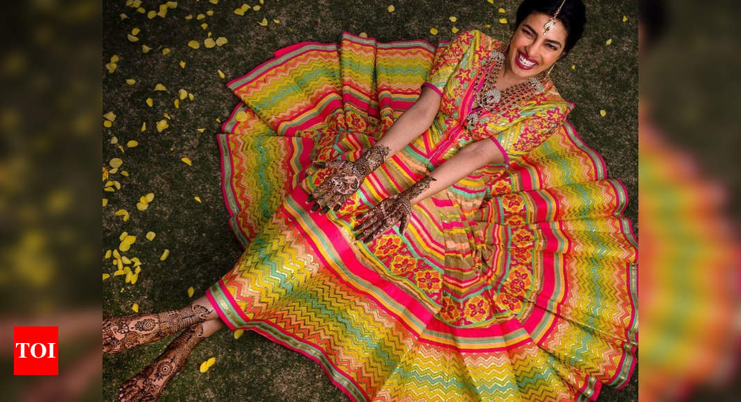 Indian girl wearing traditional Rajasthani dress participate in Desert  Festival in Jaisalmer, Rajasthan, India – Stock Editorial Photo ©  OlegDoroshenko #166398106
