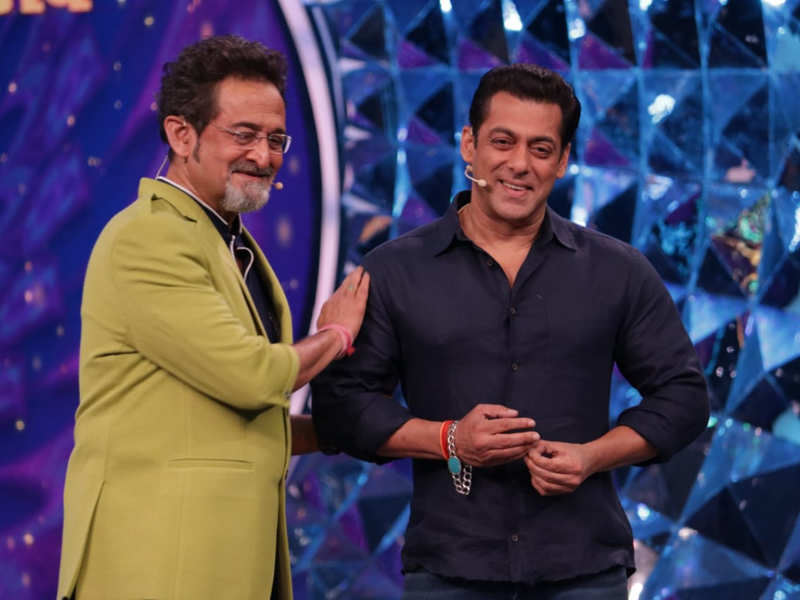 Salman Khan called me at 2.30 am to offer Bigg Boss Marathi, says Mahesh  Manjrekar - Times of India