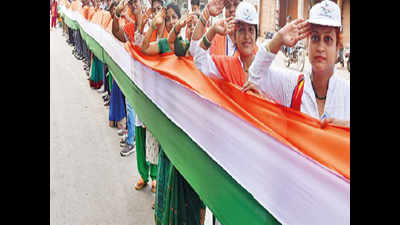 15-km long tricolour drapes Raipur