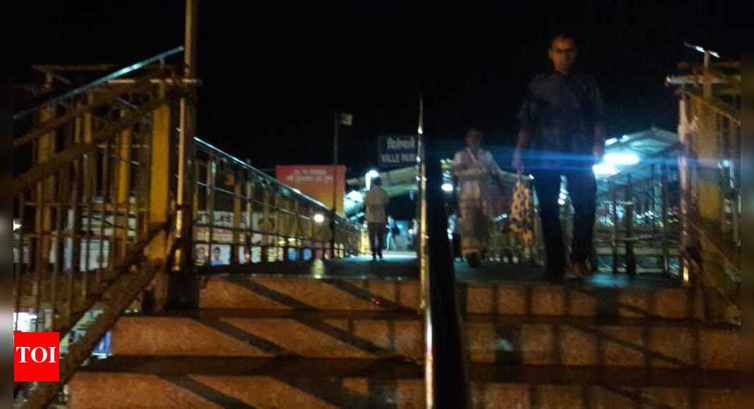 VILE PARLE EAST STATION Times of India