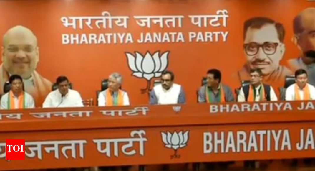 10 SDF MLAs join BJP in Sikkim