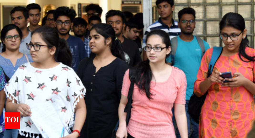 DU 8th cut-off list 2019 to be published today at du.ac.in, check details here