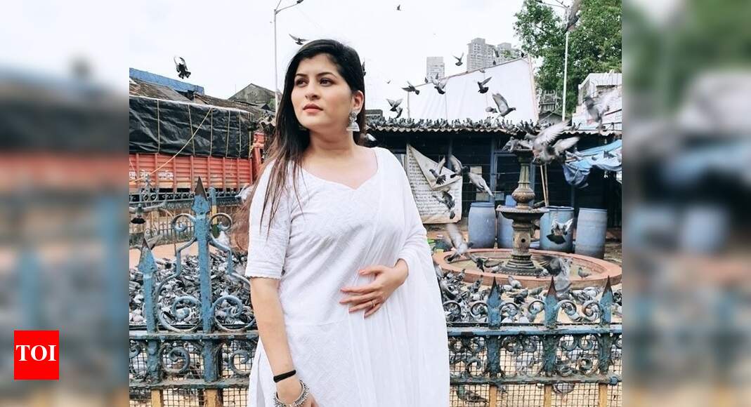Savaniee Ravindrra releases the teaser of her new music video | Marathi ...