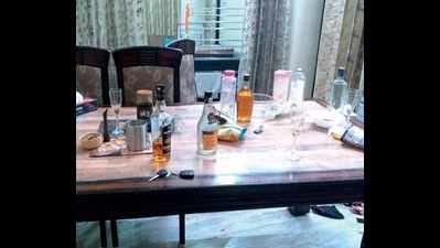 Lucknow: Burglars party on booze before bagging Rs 23 lakh booty at dead army doctor’s home