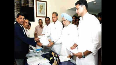 Manmohan Singh files papers for Rajya Sabha polls