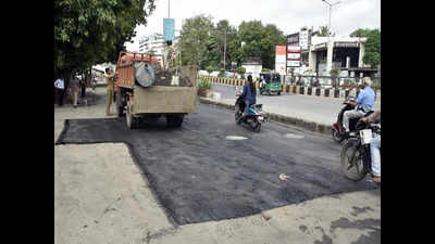 Surat civic body reapplies makeup on craters, potholes