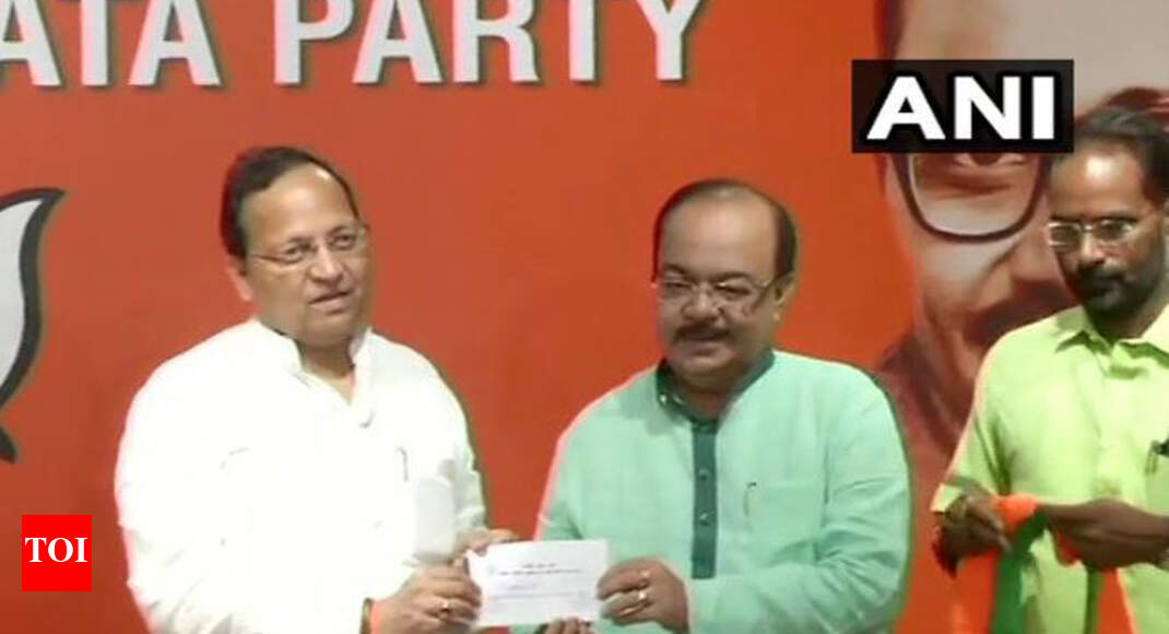 Ex-Kolkata mayor and Trinamool Congress leader Sovan Chatterjee joins BJP - Times of India