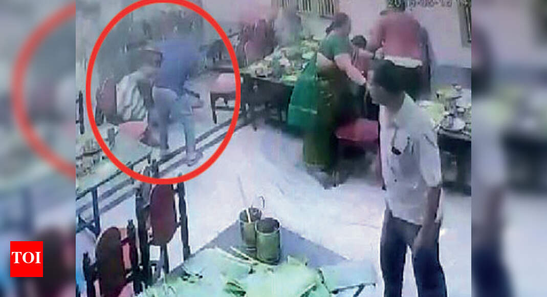 Gang hacks man to death in Tiruttani restaurant | Chennai News - Times ...