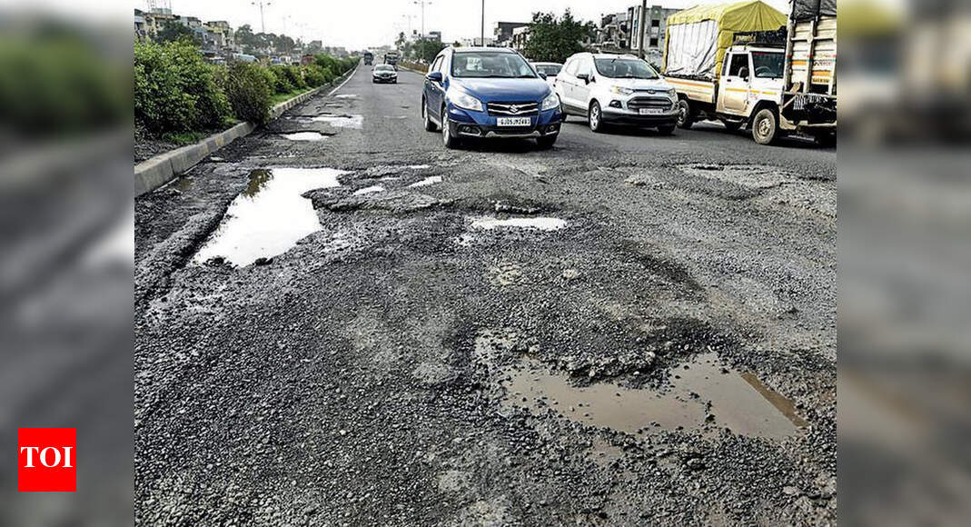 ChalthanKamrej NH stretch has nightmare for commuters Surat