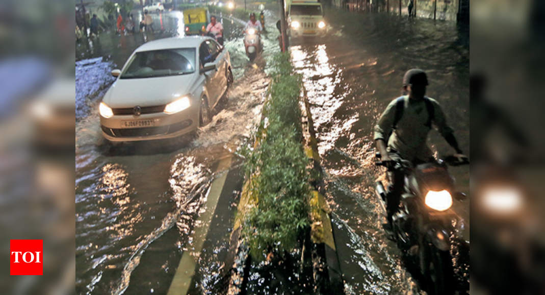 Rain returns, Ahmedabad receives 12mm till 10pm | Ahmedabad News ...