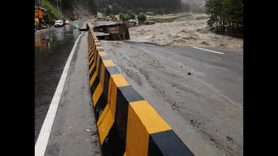 Floods in Kullu; Manali-Leh highway shut