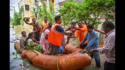 Nani, Devineni tour flood-affected areas in Vijayawada
