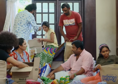 Kerala Floods: Chief Minister Pinarayi Vijayan appreciates Uppum Mulakum team